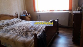 vila-de-vanzare-in-centru-6-camere-3-garaje-14